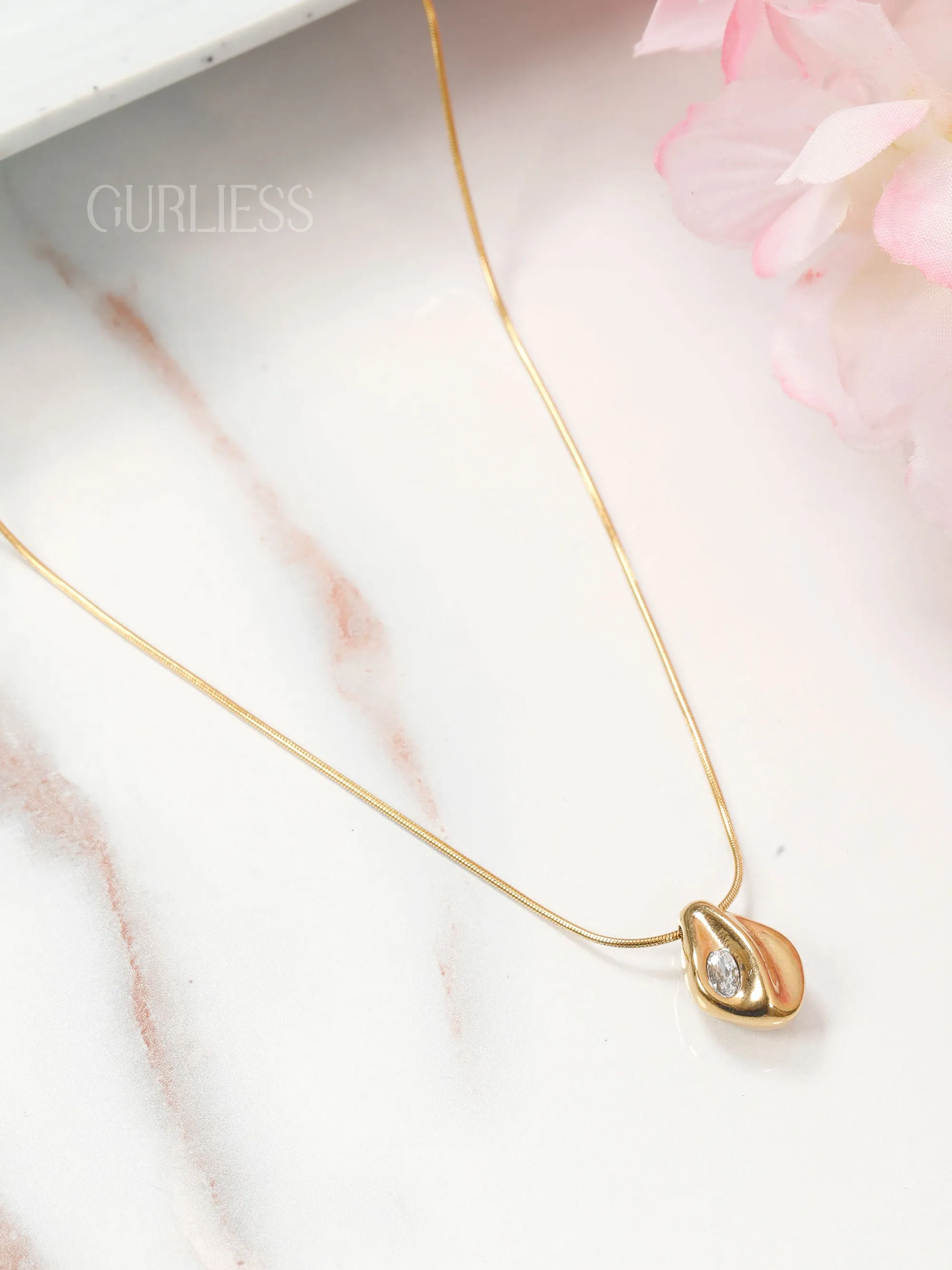 Solo Statement Pendants